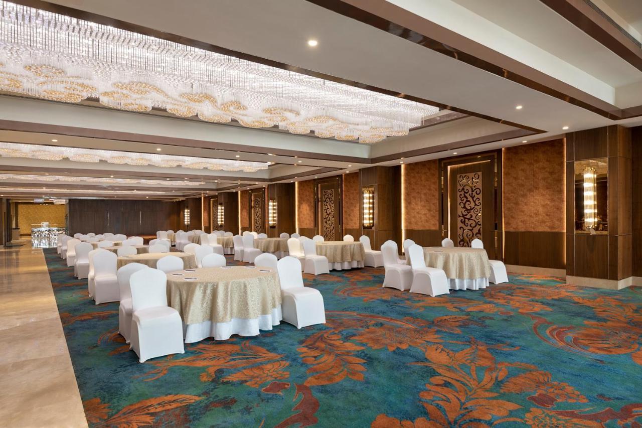 מלון גאזיאבאד Radisson Blu Towers Kaushambi Delhi Ncr מראה חיצוני תמונה The Grand Ballroom