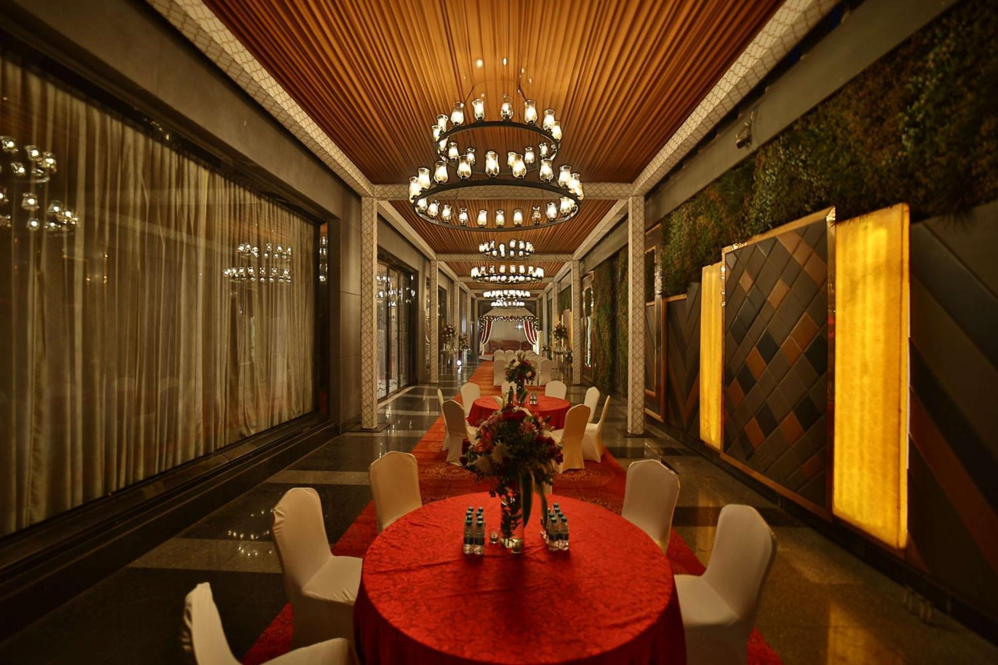 מלון גאזיאבאד Radisson Blu Towers Kaushambi Delhi Ncr מראה חיצוני תמונה The Imperial, New Delhi