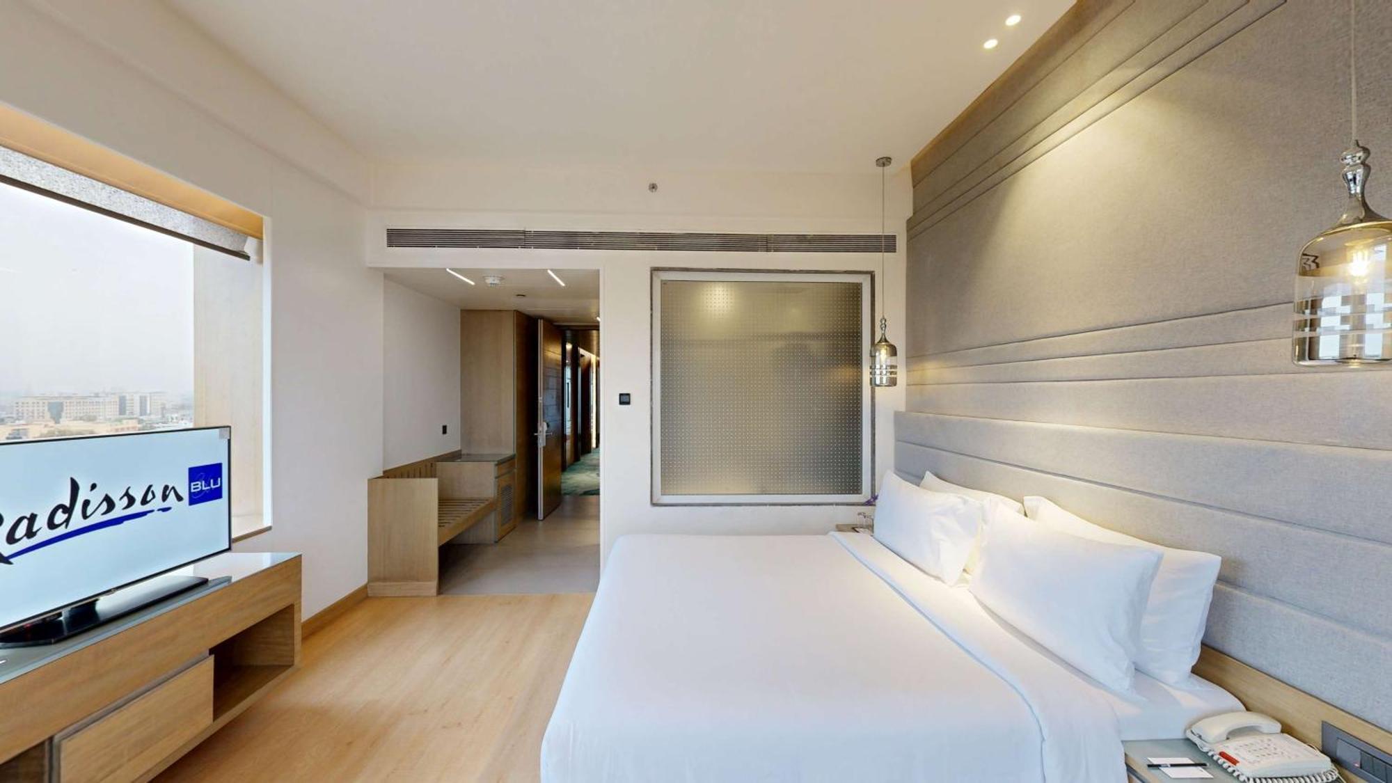 מלון גאזיאבאד Radisson Blu Towers Kaushambi Delhi Ncr מראה חיצוני תמונה Deluxe Room